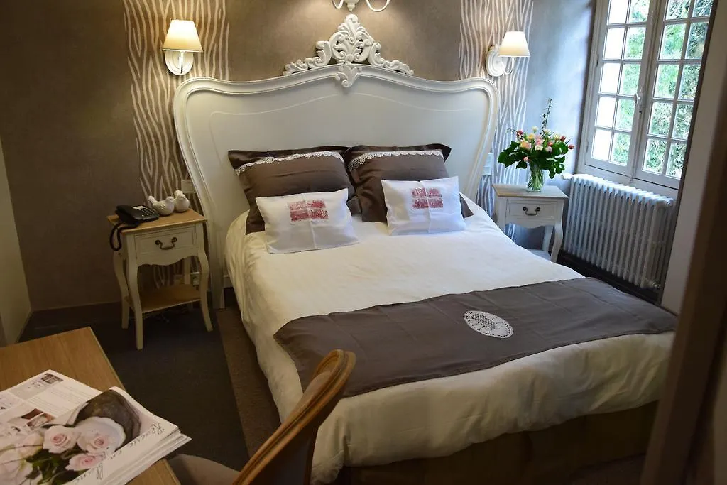 **  Le Petit Relais Hotel Cales  France